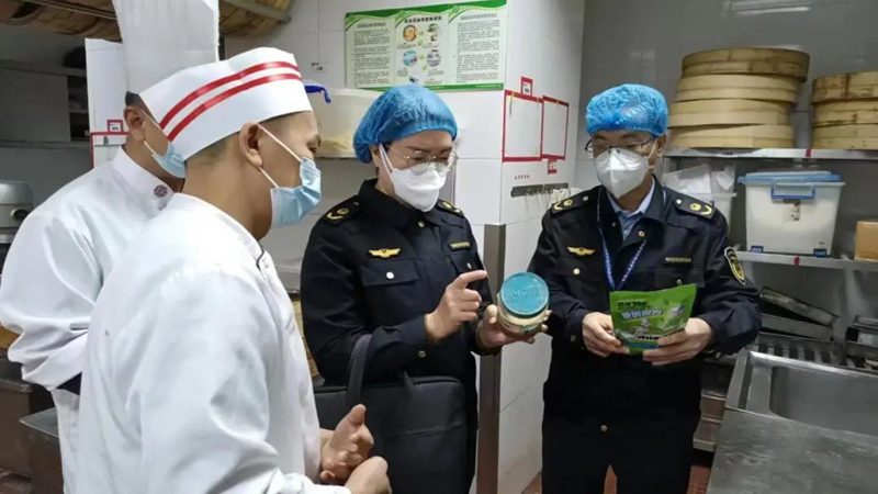 休闲食品代加工模式具有以下优势：